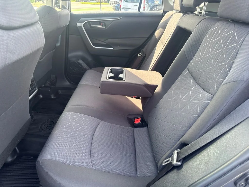 Certified Used 2020 Magnetic Gray Metallic Toyota XLE image 31