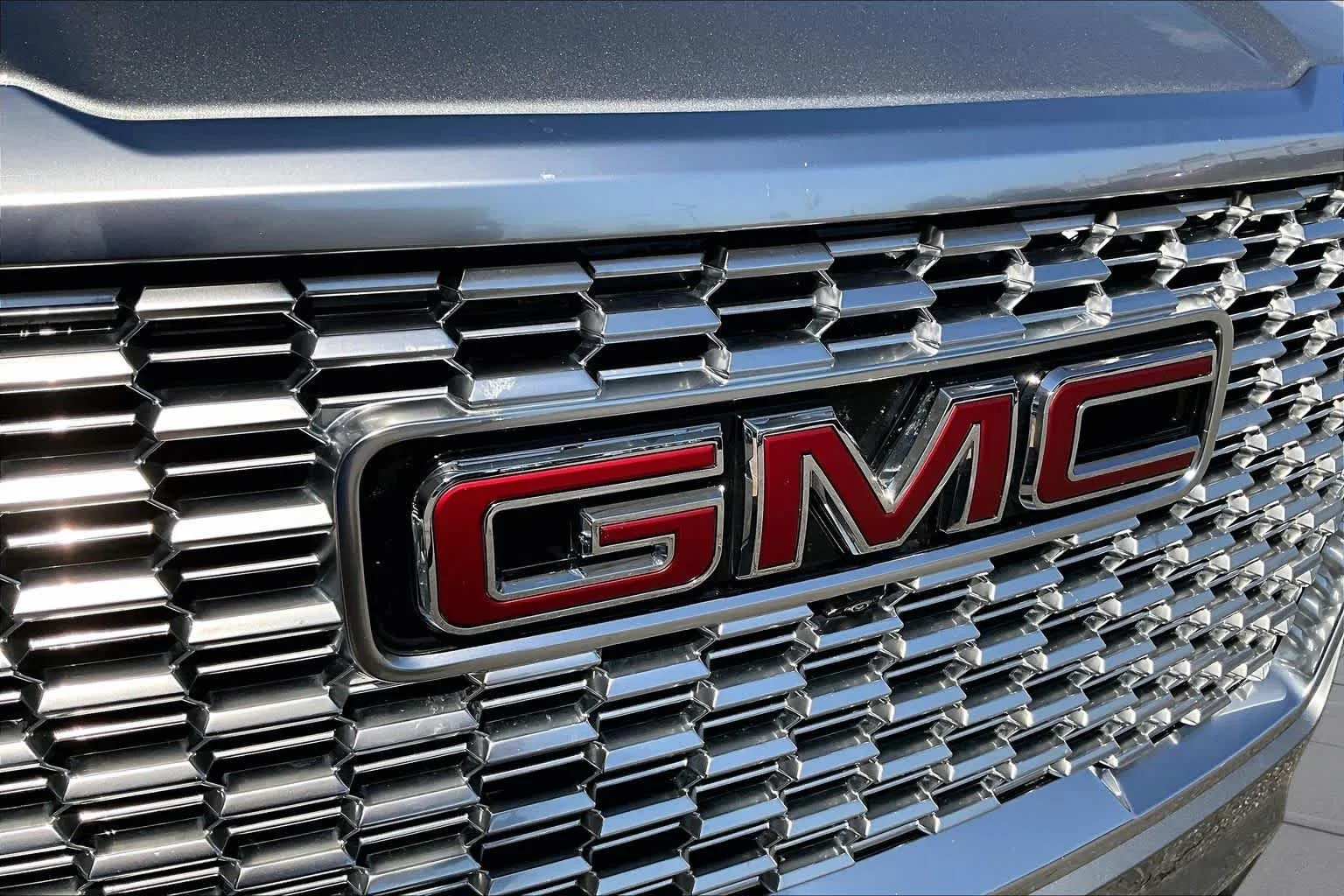 Used 2024 Sterling Metallic GMC Denali image 29