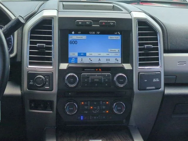 Used 2018 Silver Ford Lariat image 18