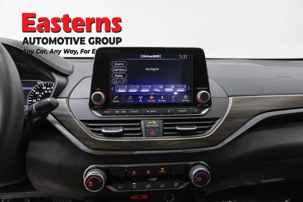 Used 2023 Black Nissan 2.5 SV image 12