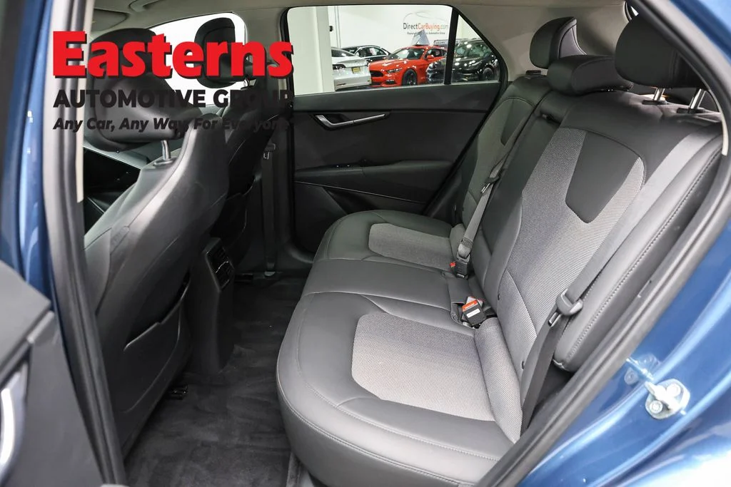 Used 2023 Blue Kia Wind image 21