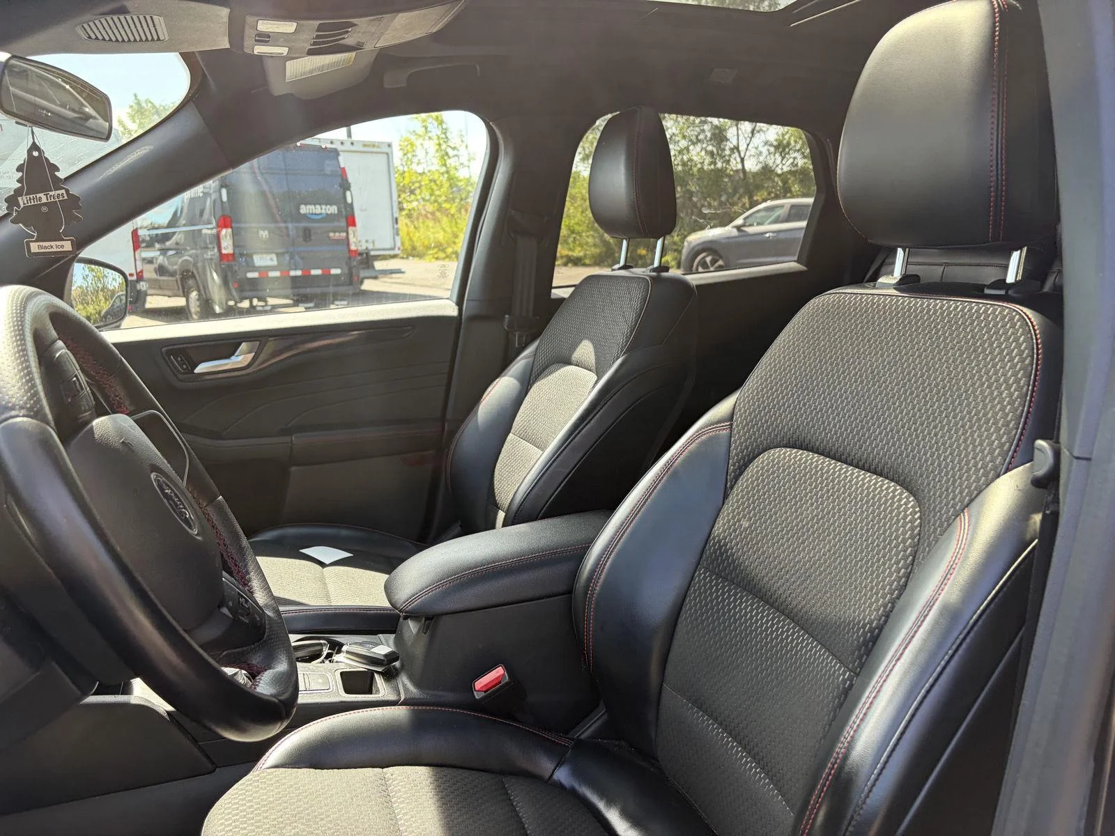 Used 2024 Agate Black Ford ST-Line image 4