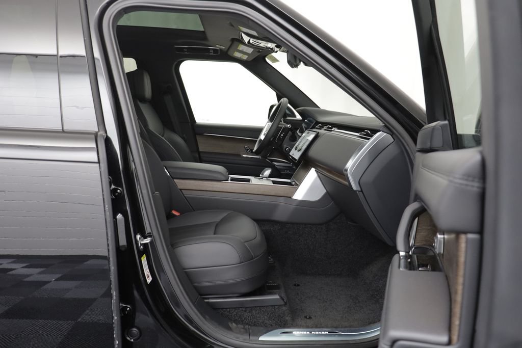 New 2026 Santorini Black LAND ROVER SE 7 Seats image 20