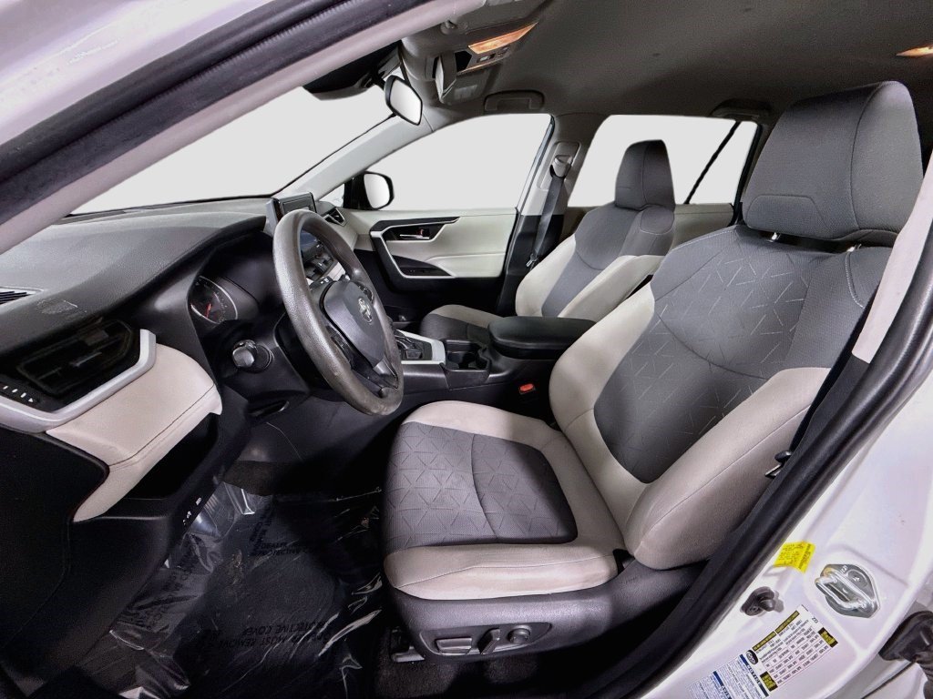 Used 2020 Super White Toyota XLE image 18
