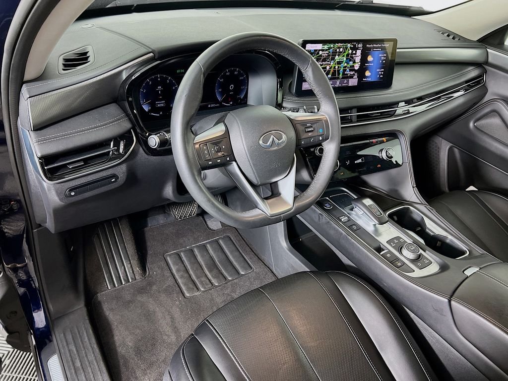 Used 2023 Blue INFINITI LUXE image 9
