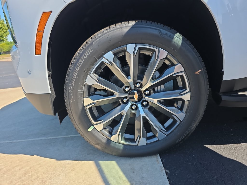 2026 Chevrolet Suburban High Country - Photo 28