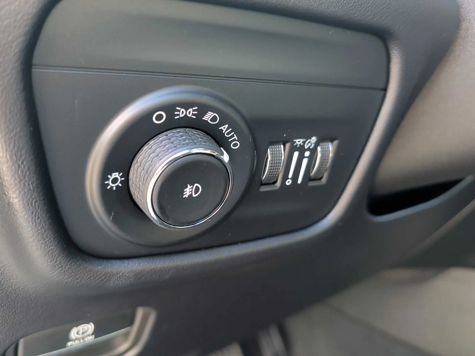 Used 2024 Bright White Clearcoat Jeep Summit Reserve image 25