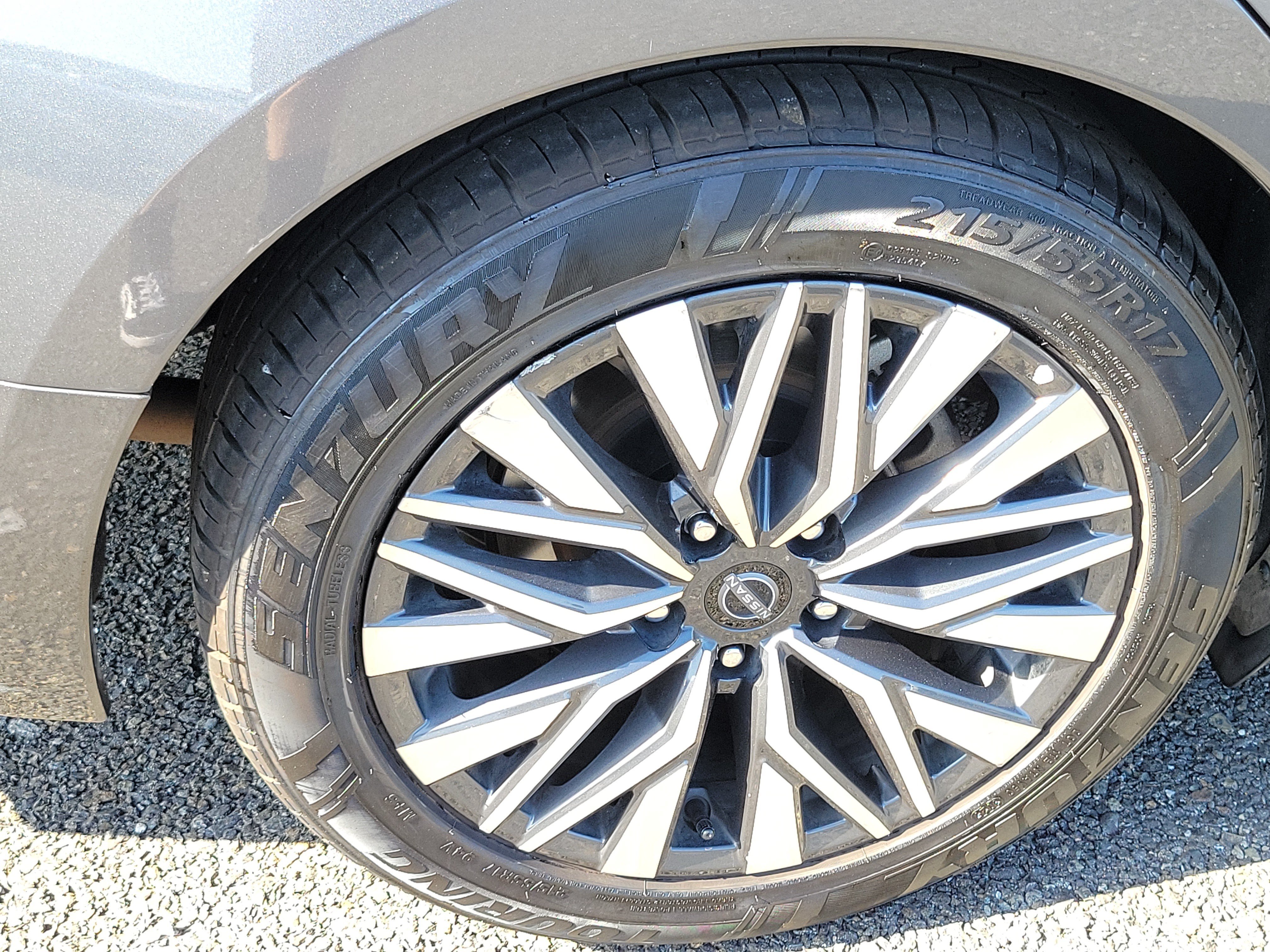 Used 2024 Gun Metallic Nissan 2.5 SV image 24