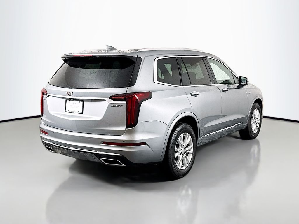 Used 2025 Argent Silver Metallic Cadillac Luxury image 7