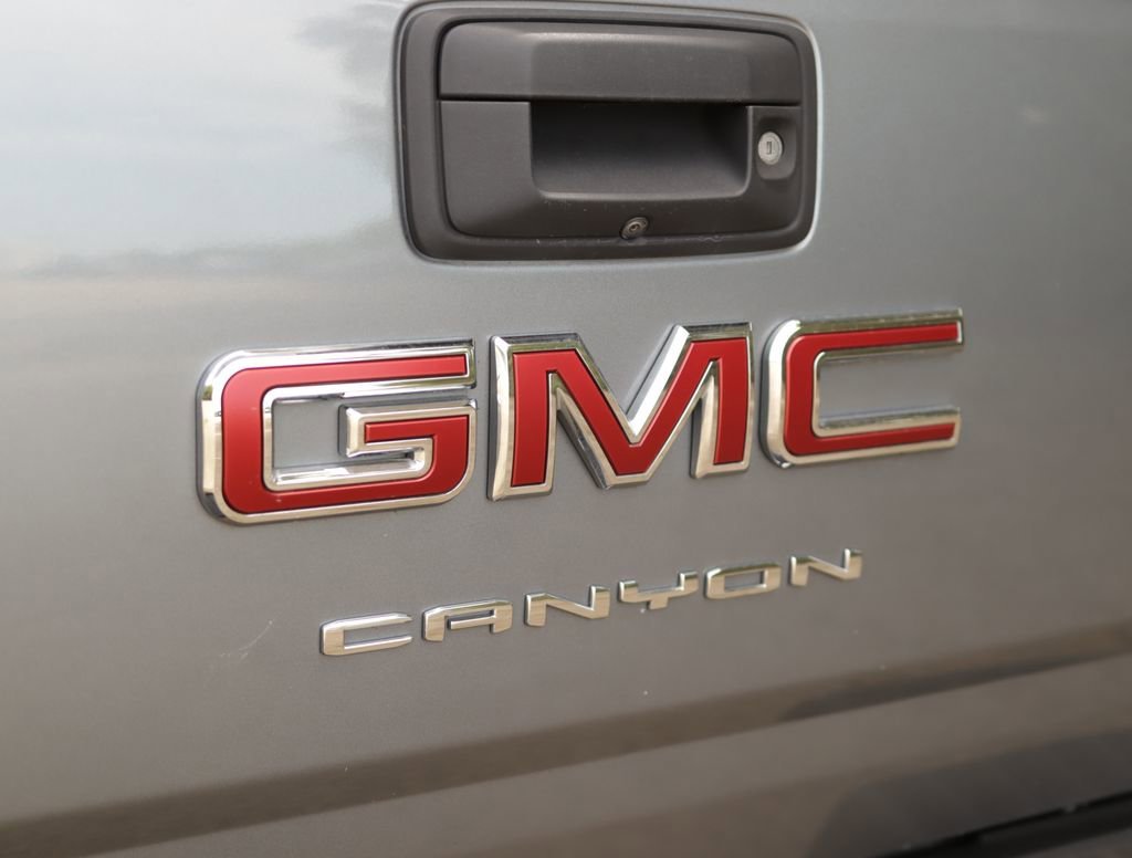Used 2022 Satin Steel Metallic GMC AT4 - Leather image 32