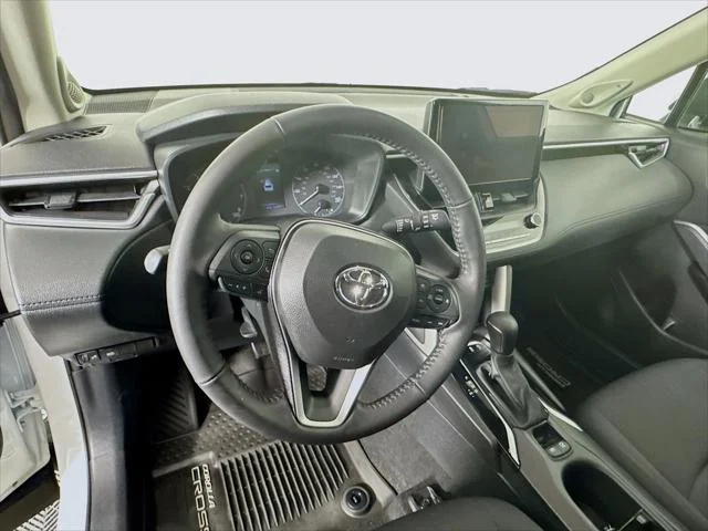 Certified Used 2024 WIND CHILL PEARL Toyota  image 11