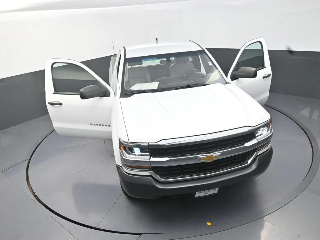 Used 2018 White Chevrolet WT image 31