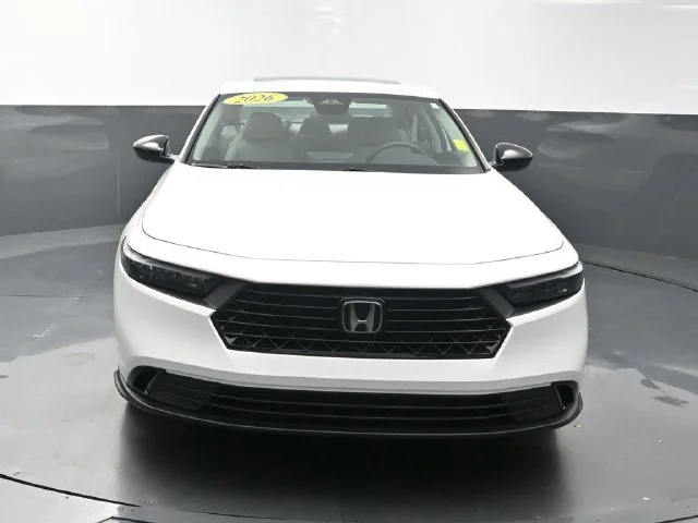 Used 2026 White Honda SE image 2