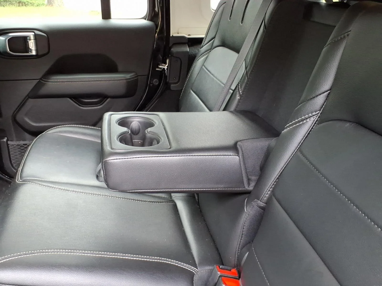 Used 2023 Black Clearcoat Jeep Sahara image 27