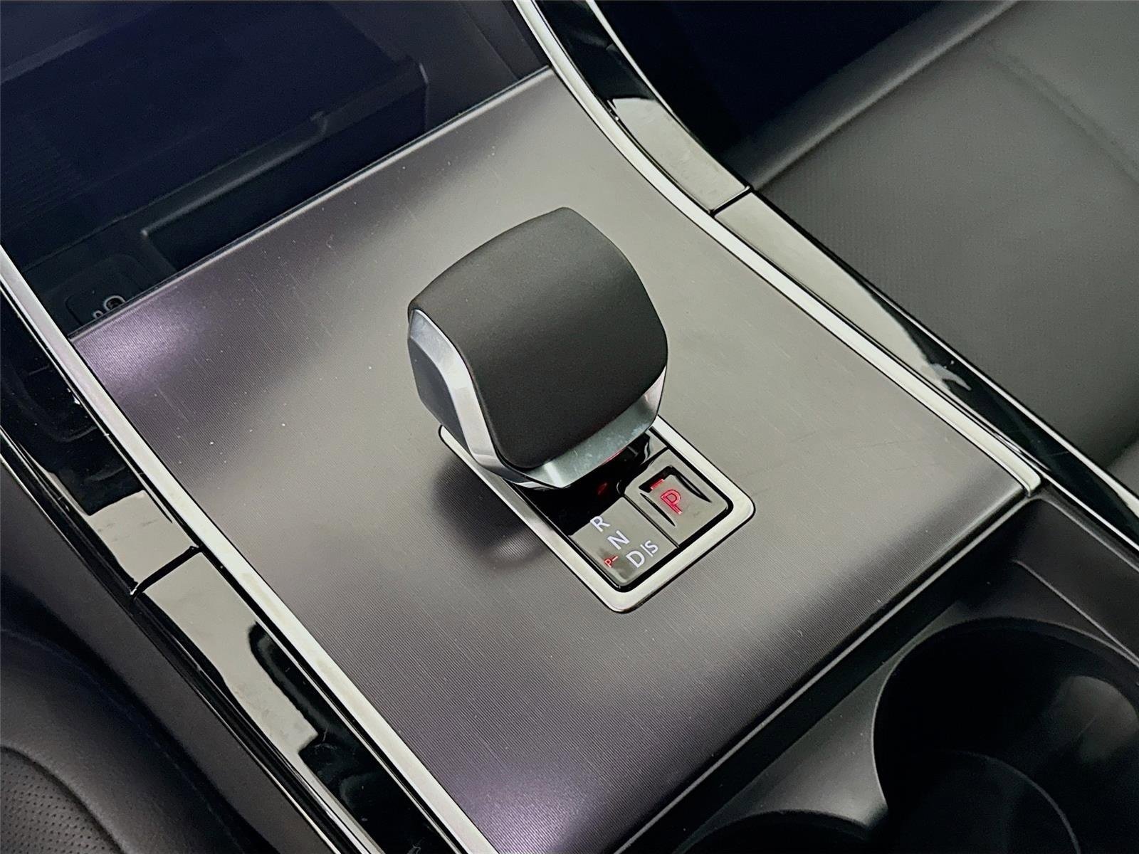 Used 2026 Gray Land Rover Dynamic SE image 19