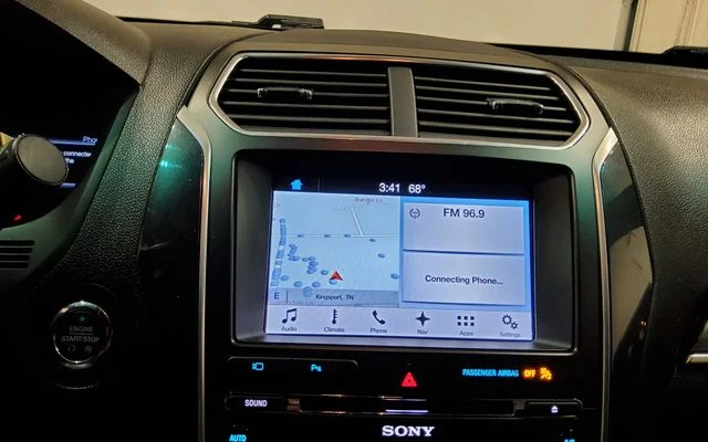 Used 2017 Red Ford Limited image 23