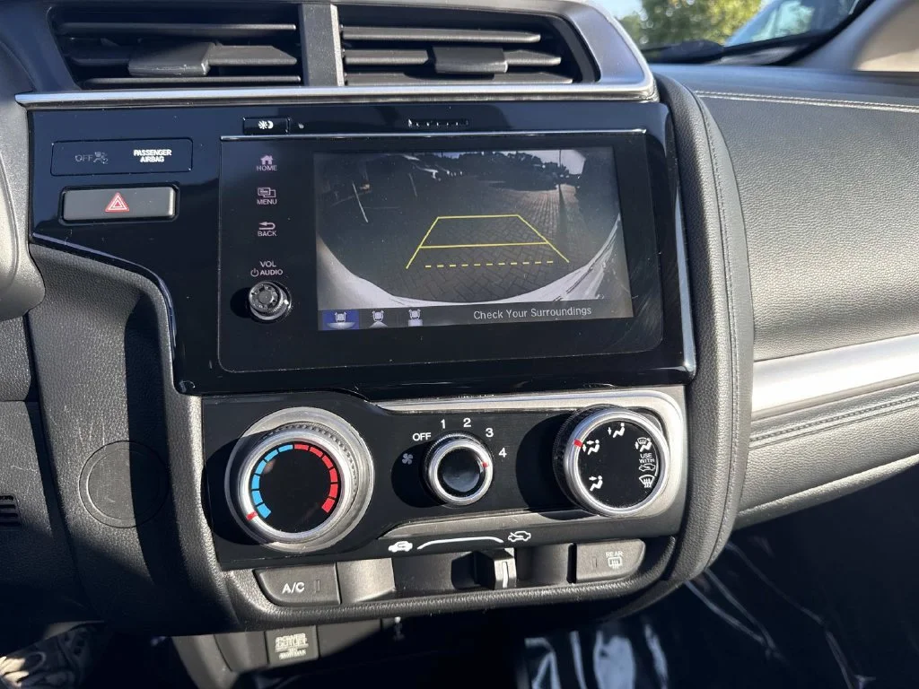 Used 2018  Honda Sport image 20