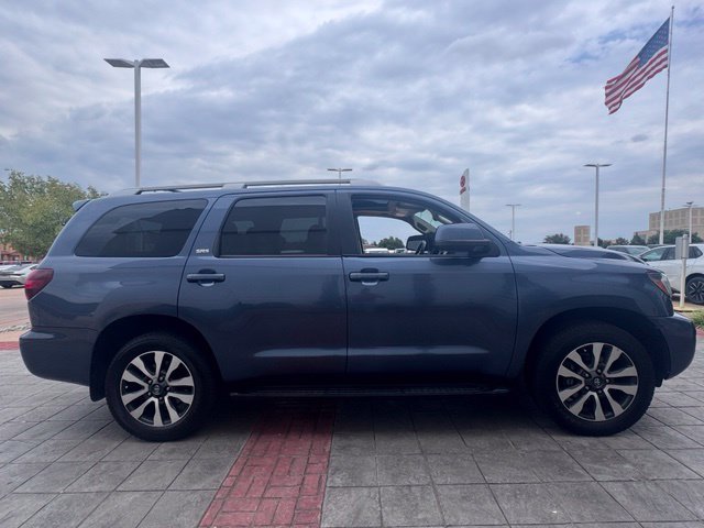 Used 2018 Blue Toyota SR5 image 7