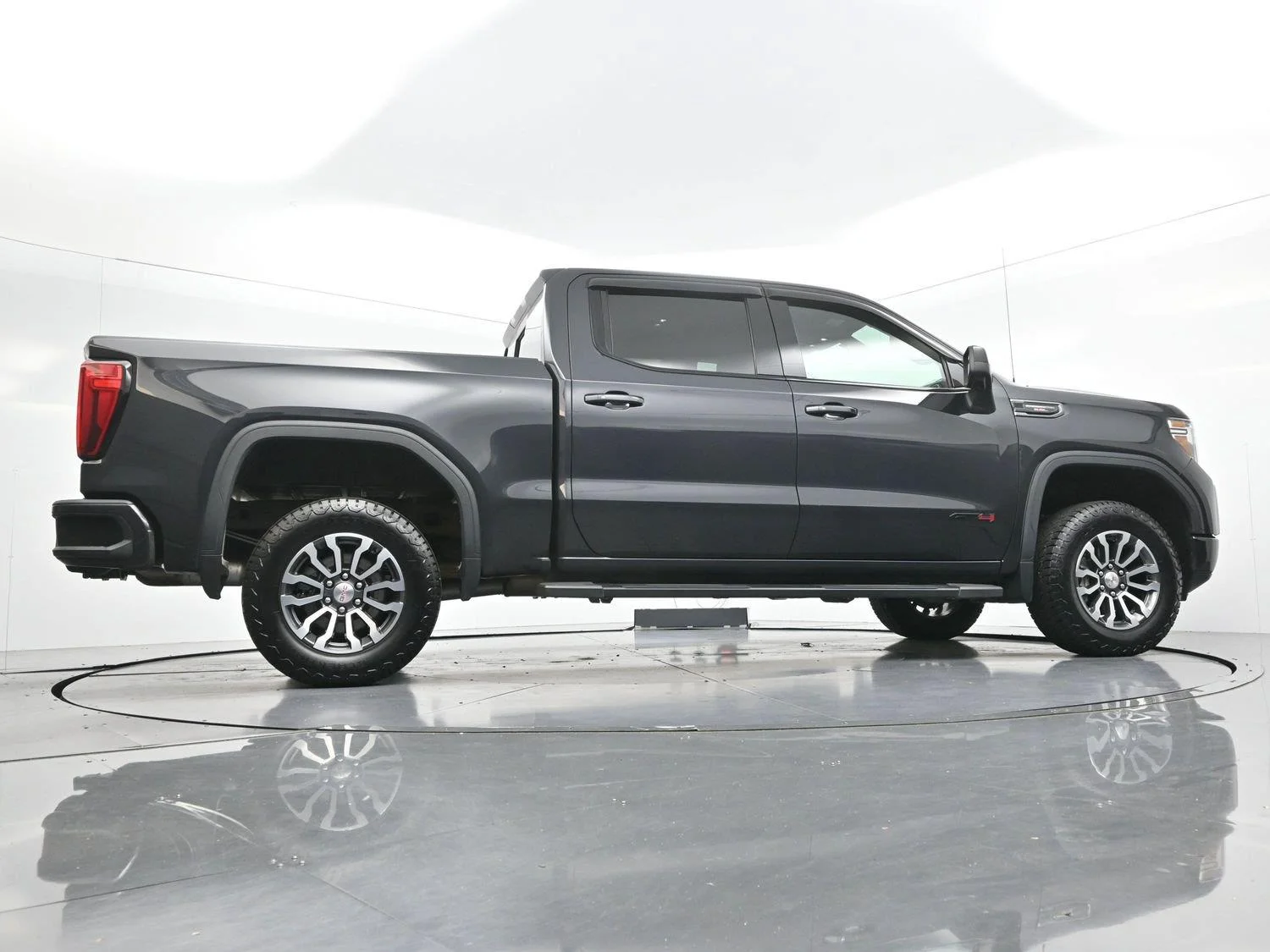 Used 2020 CARBON BLACK METALLIC GMC AT4 image 54