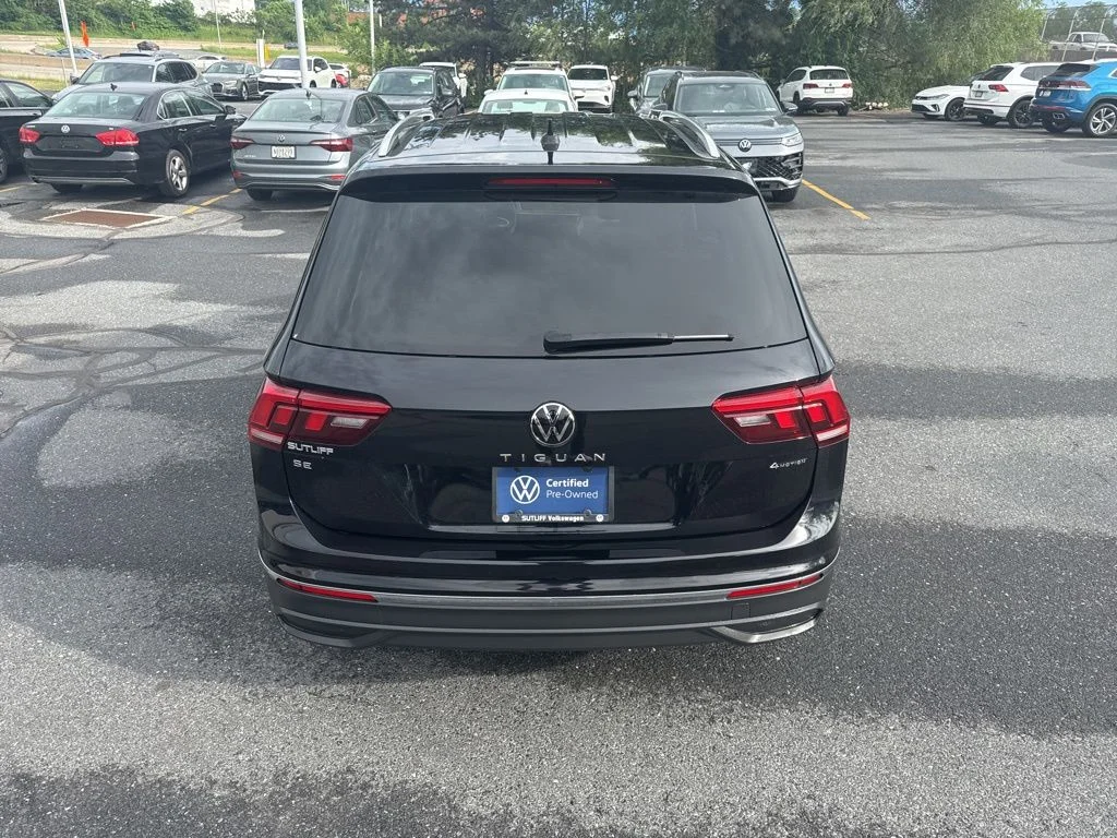 Certified Used 2022 Black Volkswagen 2.0T SE image 22
