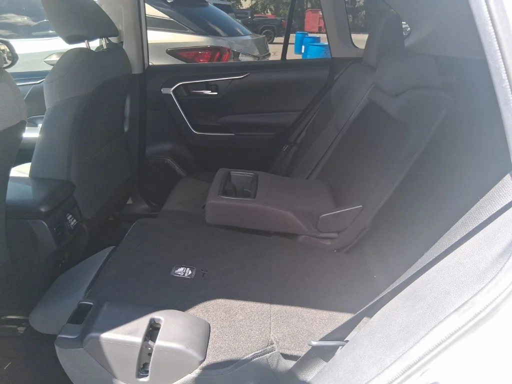 Used 2020 White Toyota XLE image 17