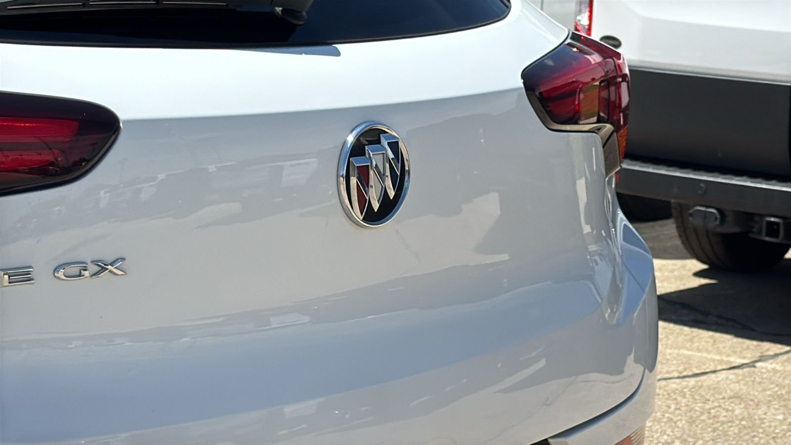 Used 2022 White Buick Preferred image 10