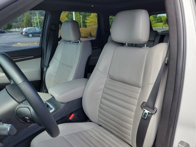 Used 2018 Bright White Clearcoat Jeep Limited image 13