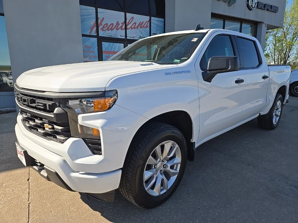 Used 2025 Chevrolet Silverado 1500 Custom with VIN 3GCPKBEK5SG119997 for sale in Kansas City