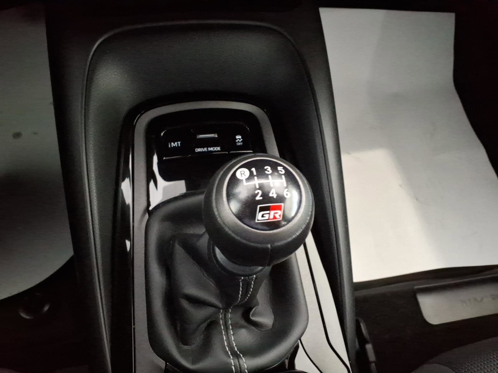 2025 Toyota GR Corolla Core - Photo 20
