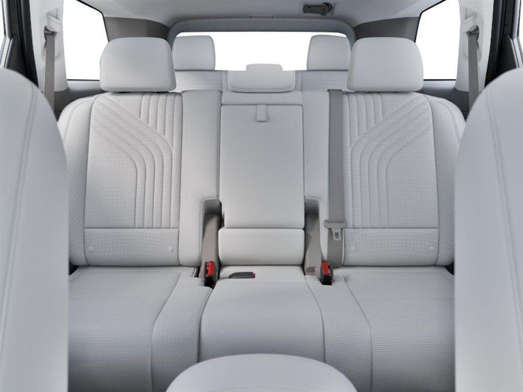 New 2026 White Hyundai SEL Premium 8P image 14