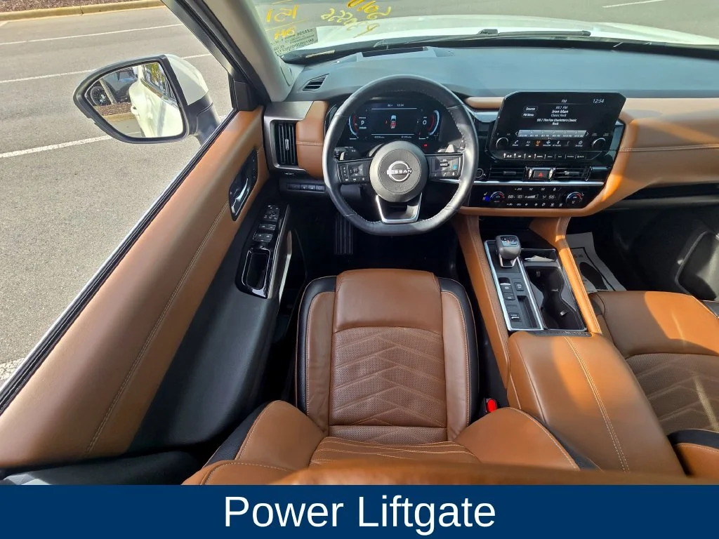 Used 2024 White Nissan Platinum image 16