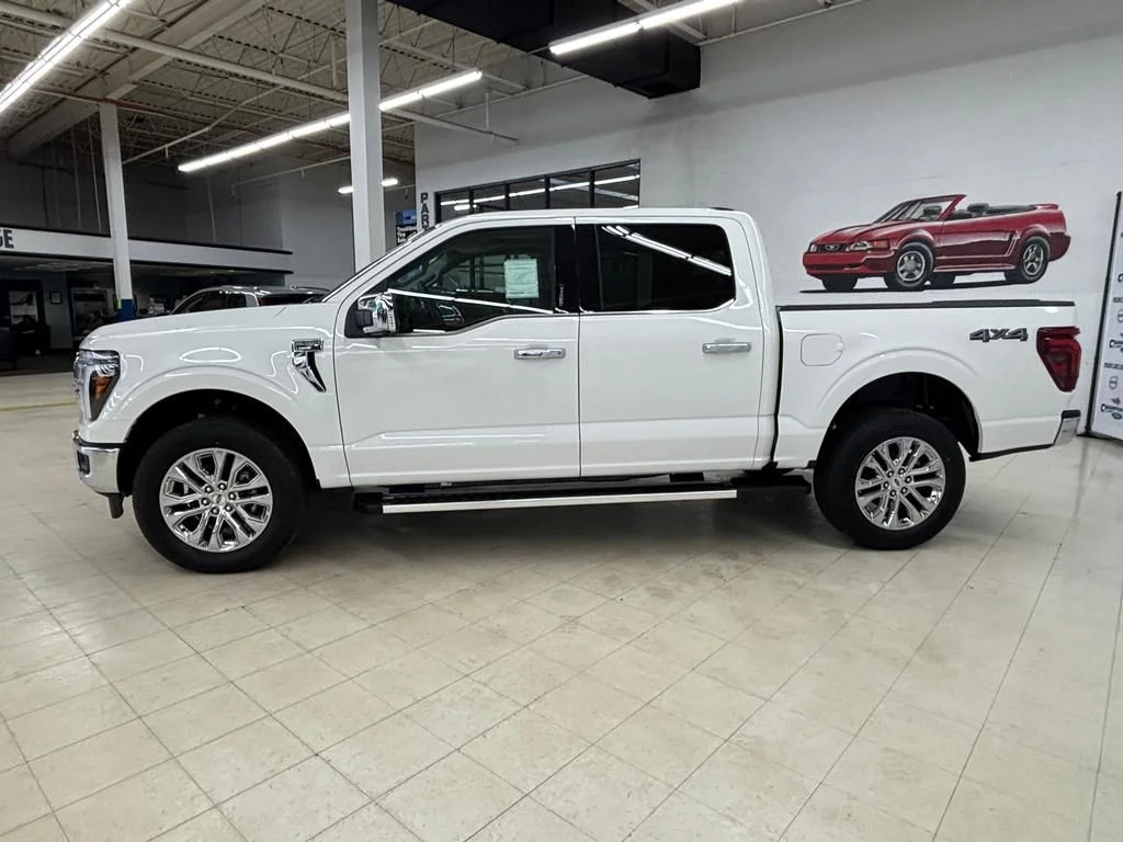New 2026 Star White Metallic Tri-Coat Ford Lariat® image 4