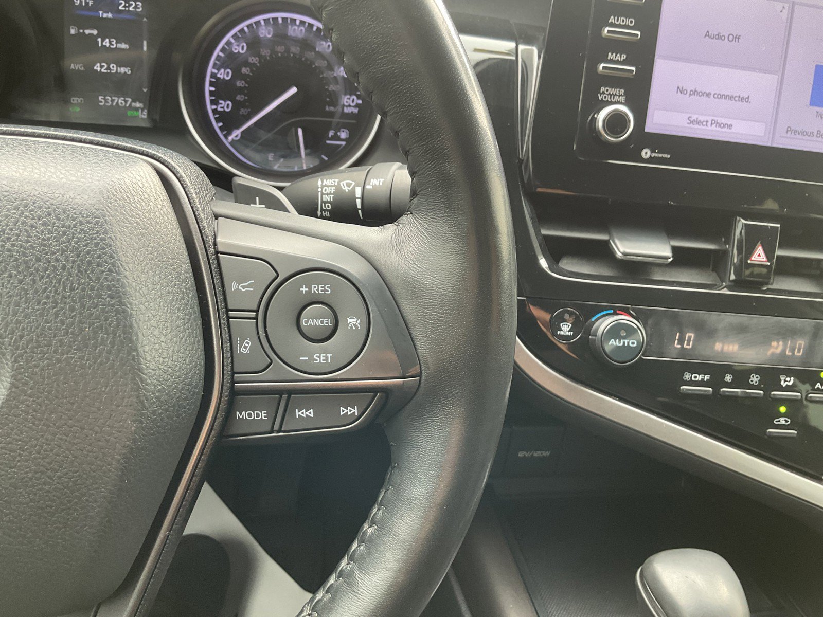 Certified Used 2024 Ice Toyota SE image 21