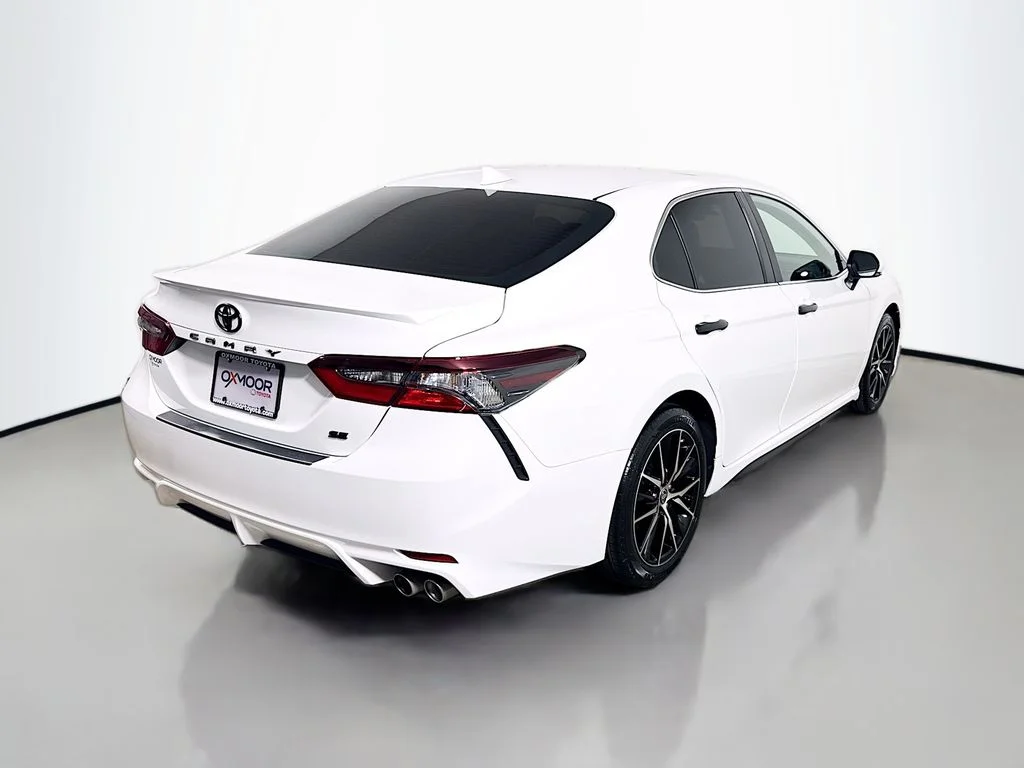 Certified Used 2024 Ice Cap Toyota SE image 7