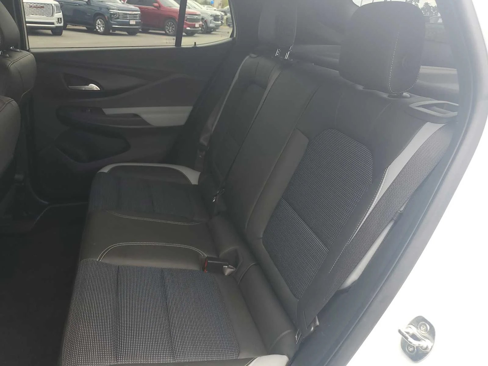 Used 2024 Summit White Buick Preferred image 23