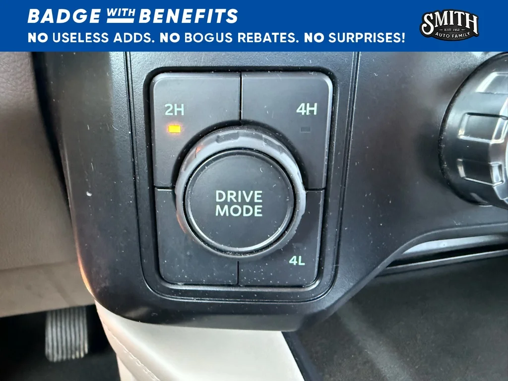 Certified Used 2025 Carbonized Gray Metallic Ford Platinum image 16