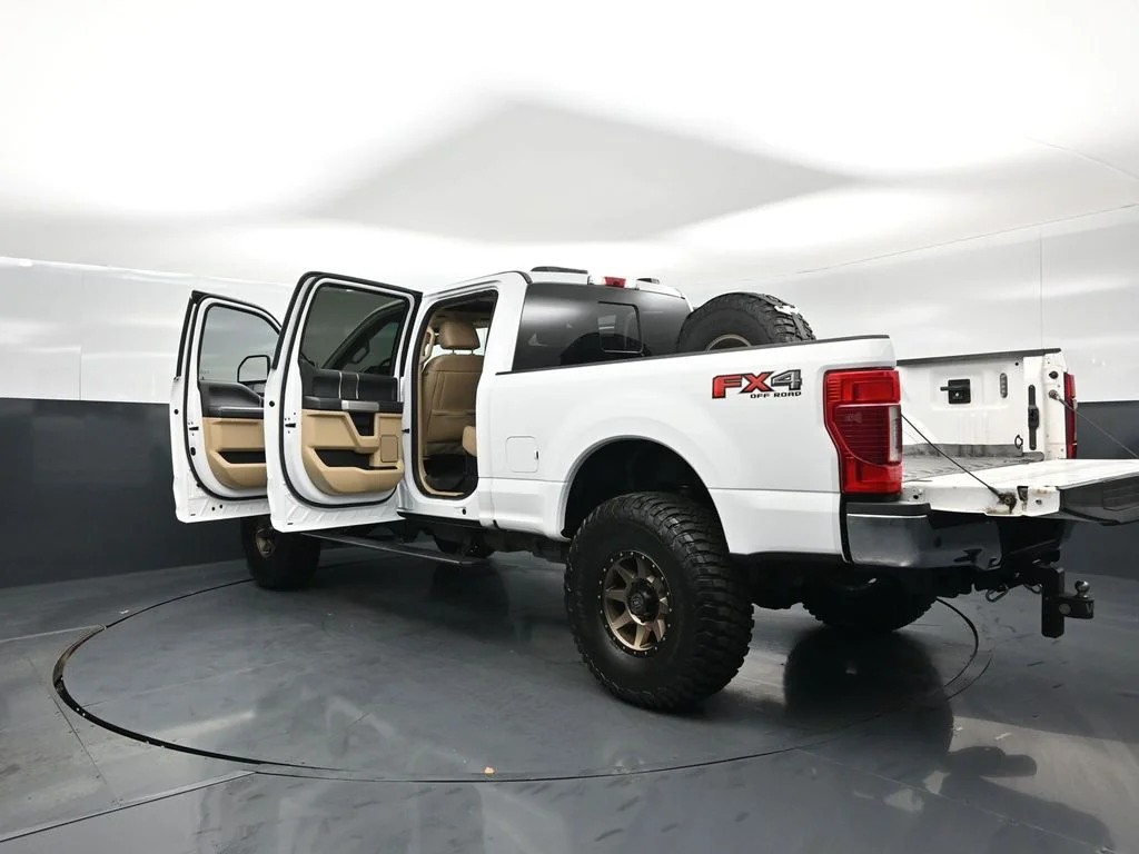 Used 2021 White Ford Lariat image 31