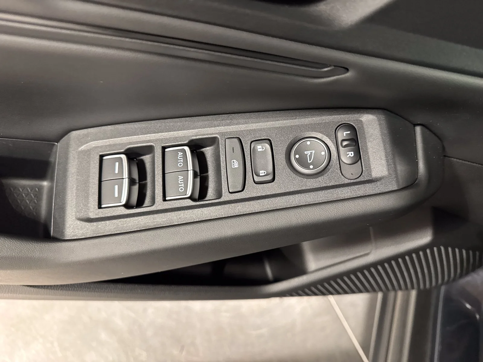 2023 Honda Accord EX - Photo 14