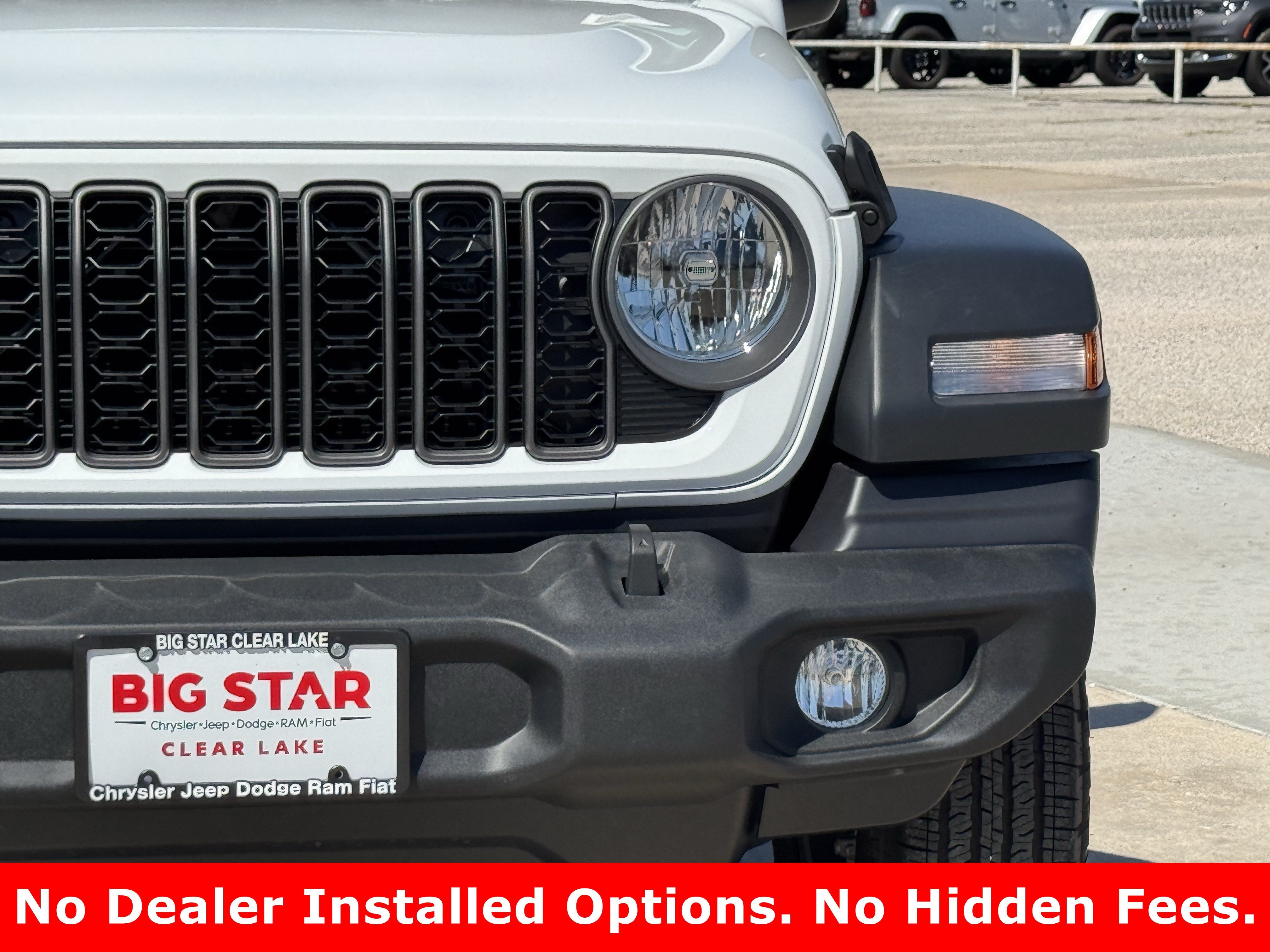 New 2026 Bright White Clear-Coat Exterior Paint Jeep Sport image 4