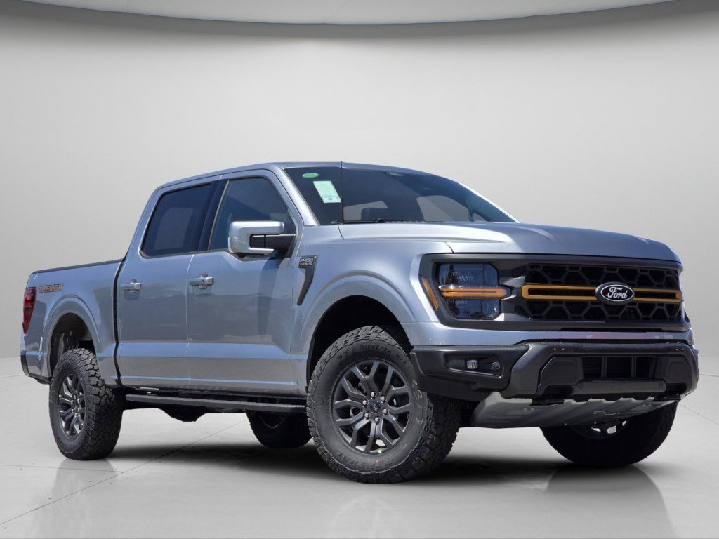 New 2026 Iconic Silver Metallic Ford Tremor image 2