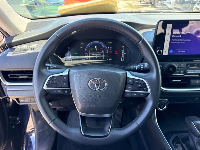 Used 2025 Blue Toyota XLE image 17