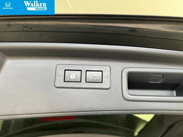 Used 2020 Crystal Black Silica Subaru Premium image 35