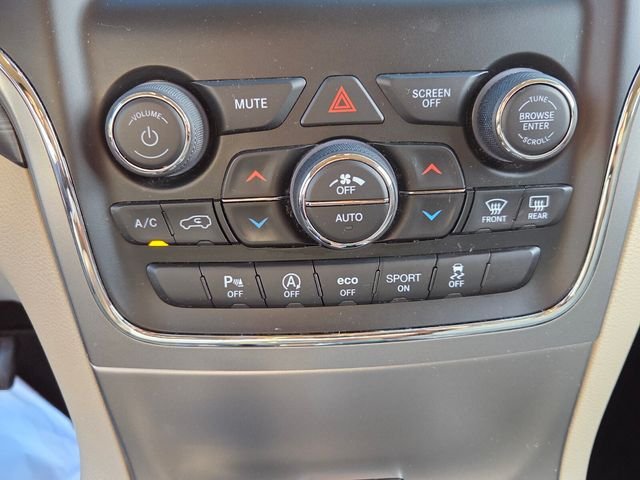 Used 2020 White Jeep Laredo E image 20