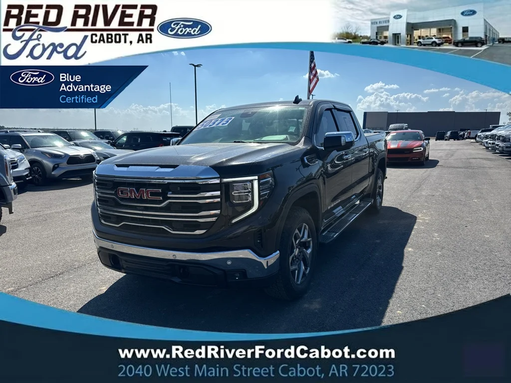 Certified Used 2024 Onyx Black GMC SLT image 1