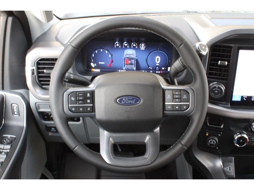New 2026 Carbonized Gray Metallic Ford XLT image 5
