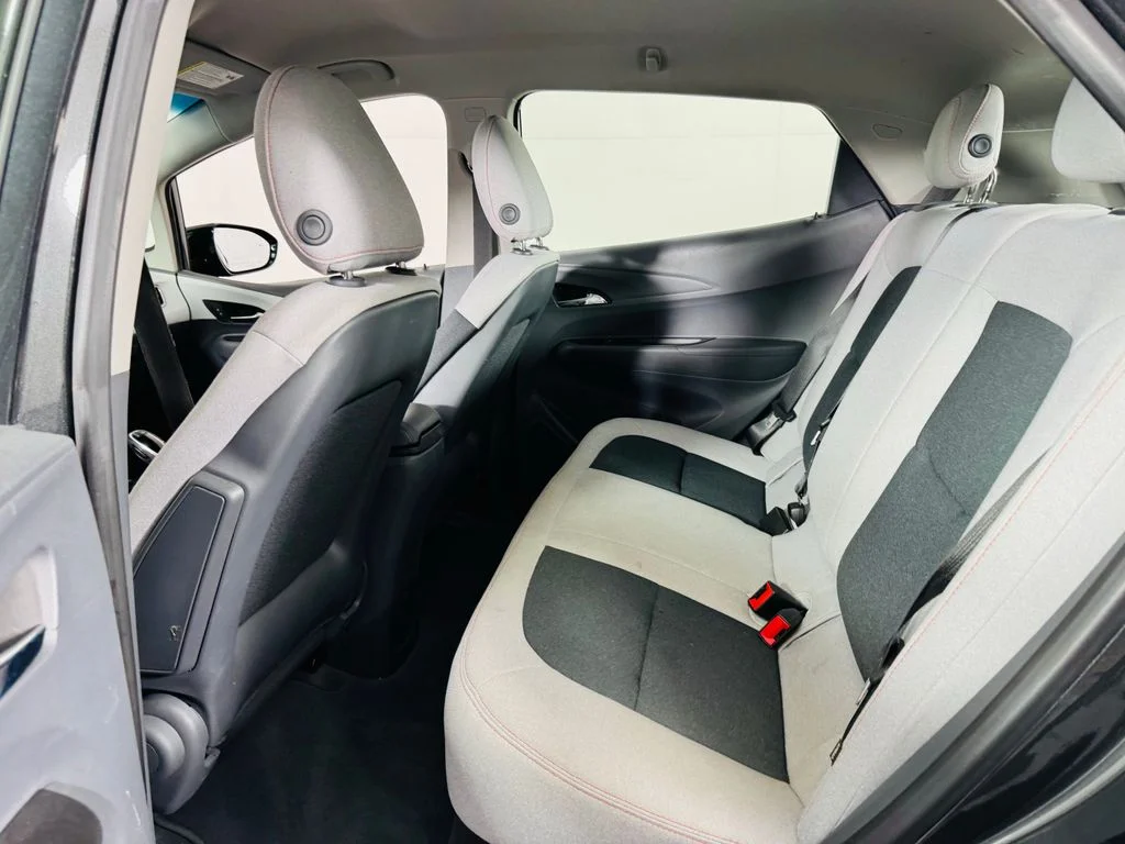 Used 2021 Gray Chevrolet LT image 19
