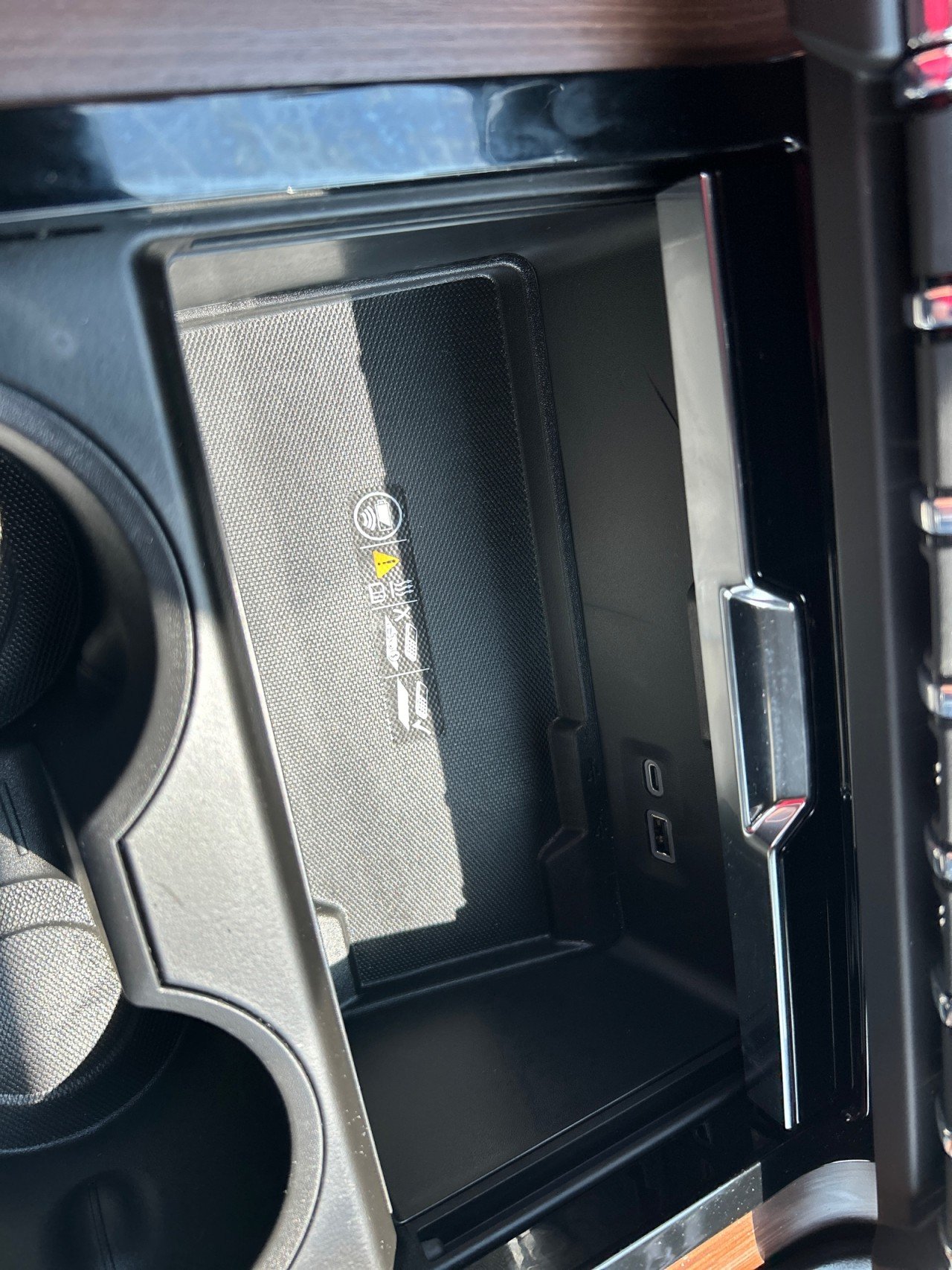 2026 GMC Yukon Denali - Photo 15