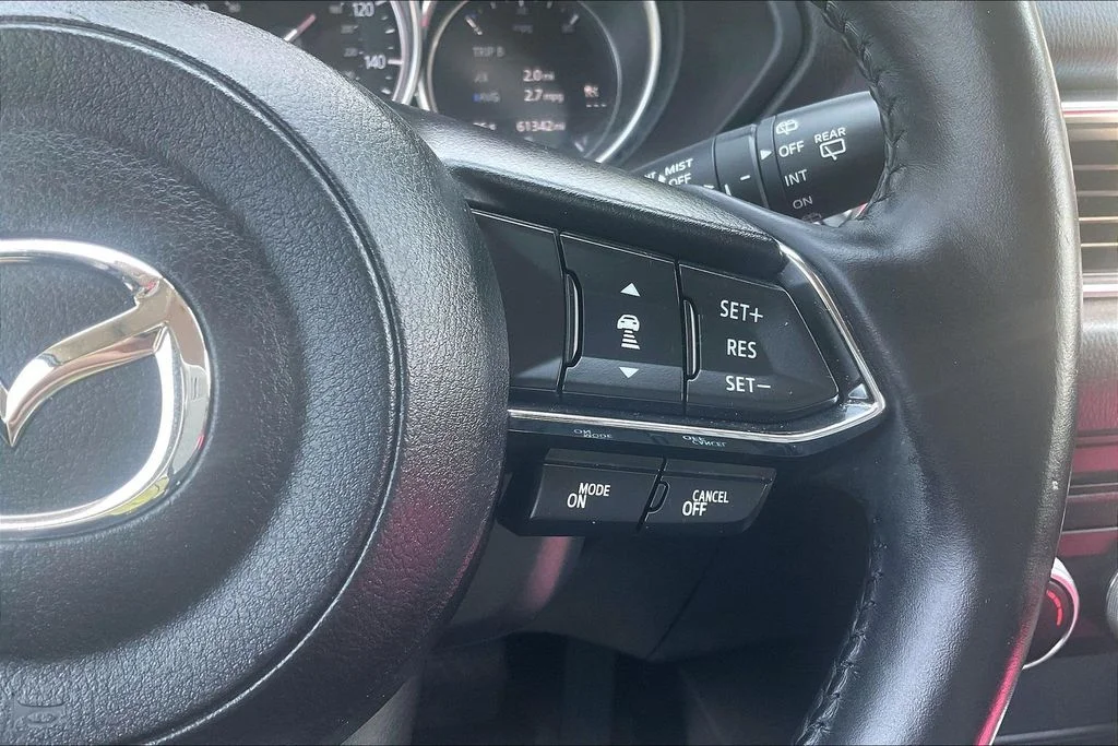 Used 2022 White Mazda 2.5 S image 19