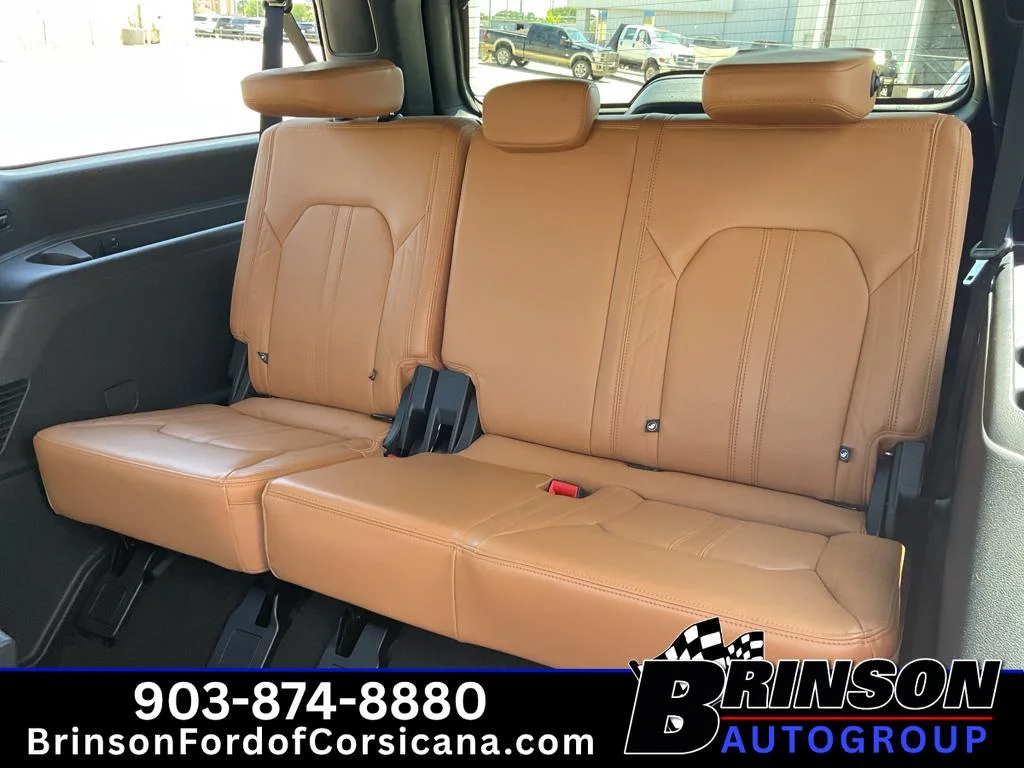 Used 2024 Jewel Red Metallic Tinted Clearcoat Ford Platinum image 18