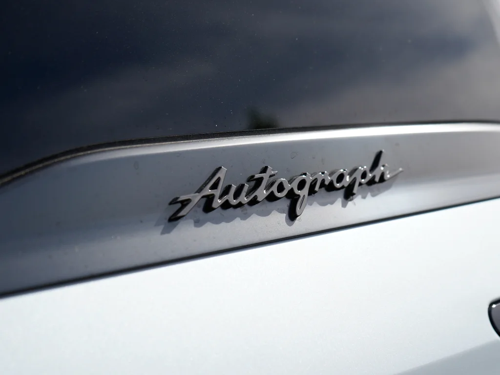Certified Used 2026 Radiant White/Black Obsidian INFINITI AUTOGRAPH image 9
